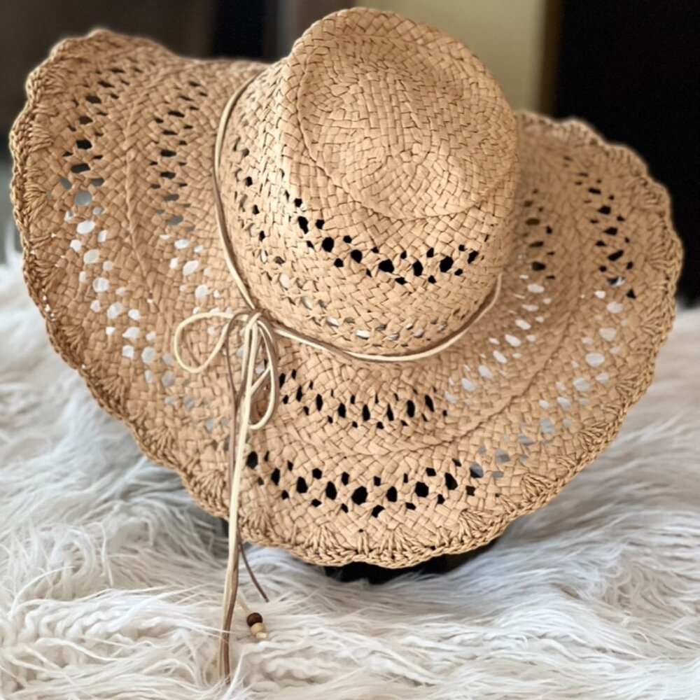 Floppy beach hat